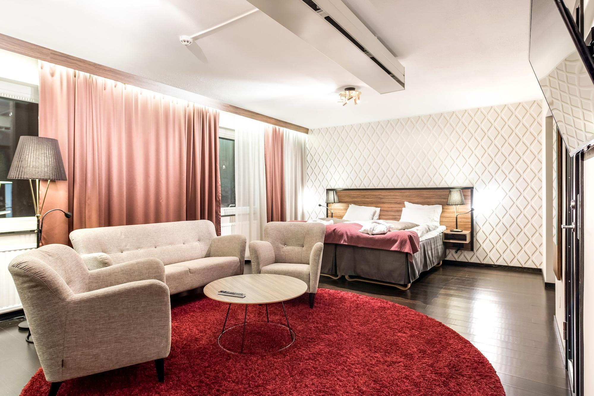 Home Hotel Slottsparken Линшьопинг Екстериор снимка
