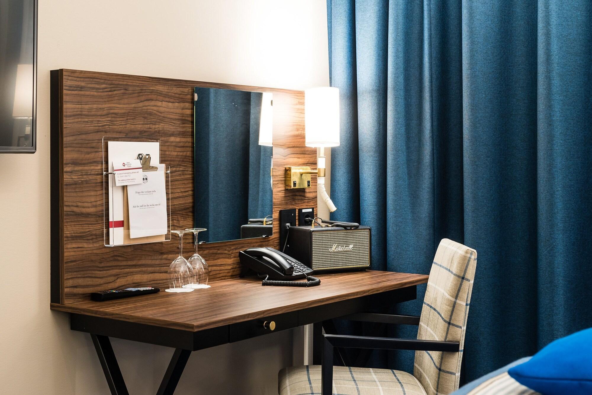 Home Hotel Slottsparken Линшьопинг Екстериор снимка