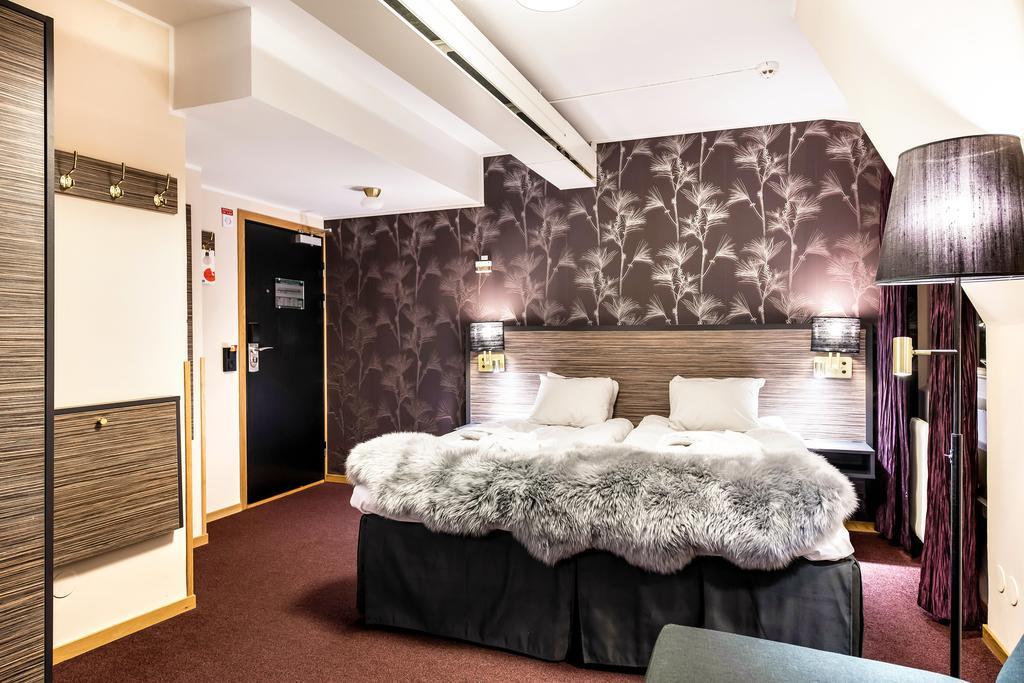 Home Hotel Slottsparken Линшьопинг Екстериор снимка