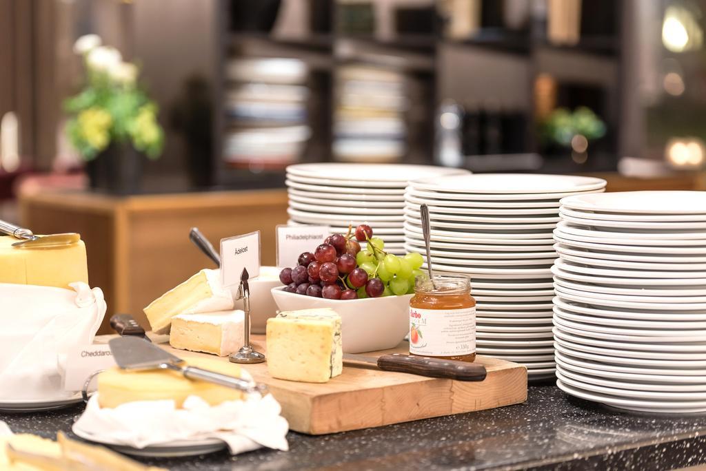 Home Hotel Slottsparken Линшьопинг Екстериор снимка
