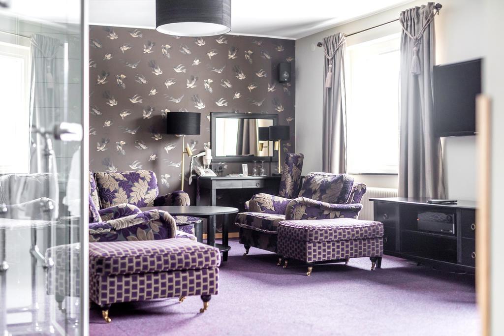 Home Hotel Slottsparken Линшьопинг Екстериор снимка