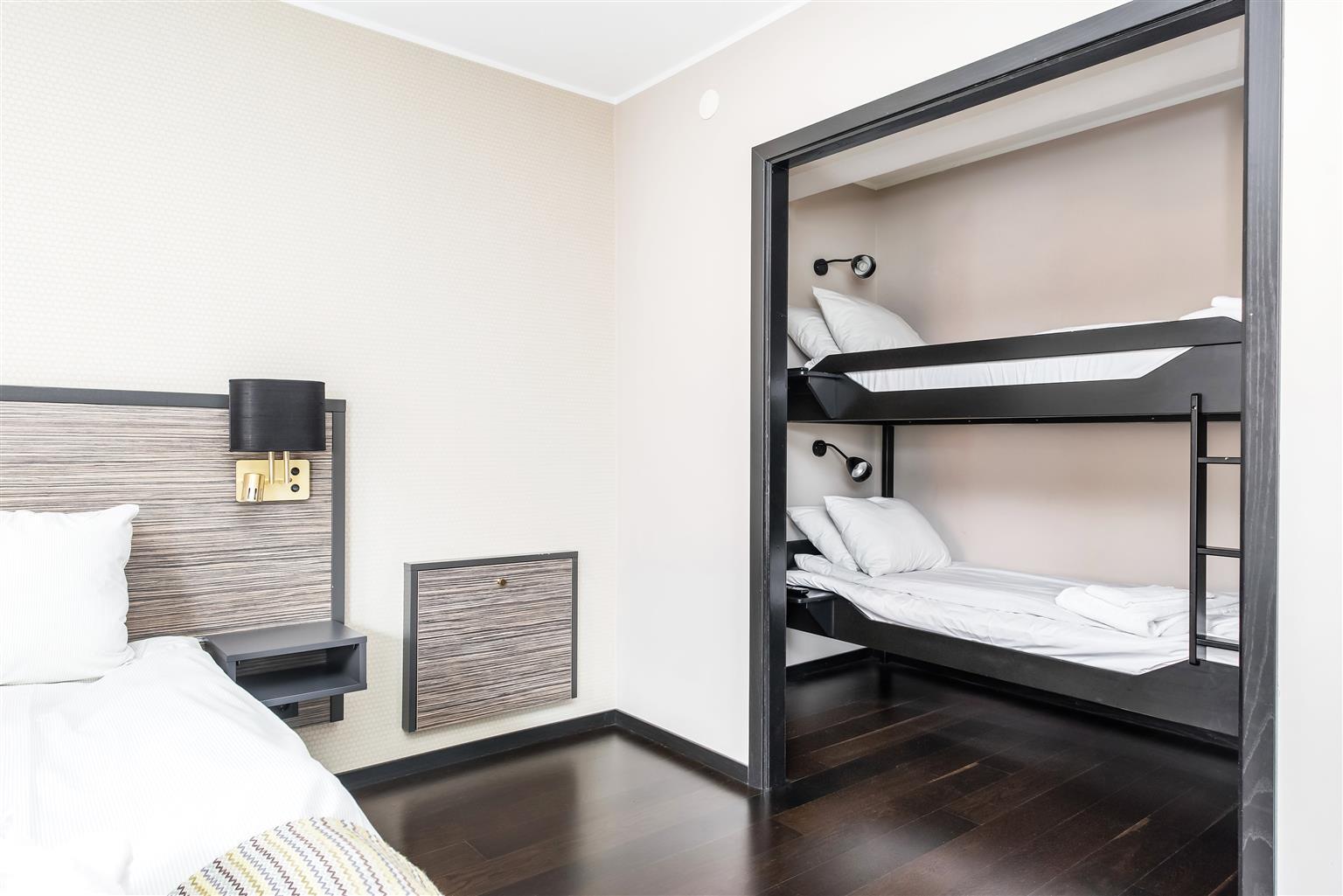 Home Hotel Slottsparken Линшьопинг Екстериор снимка
