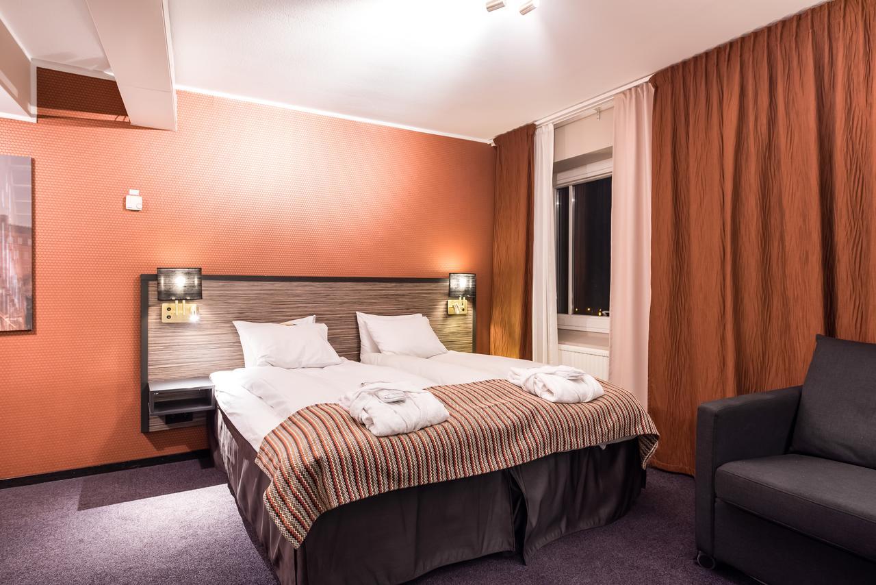 Home Hotel Slottsparken Линшьопинг Екстериор снимка