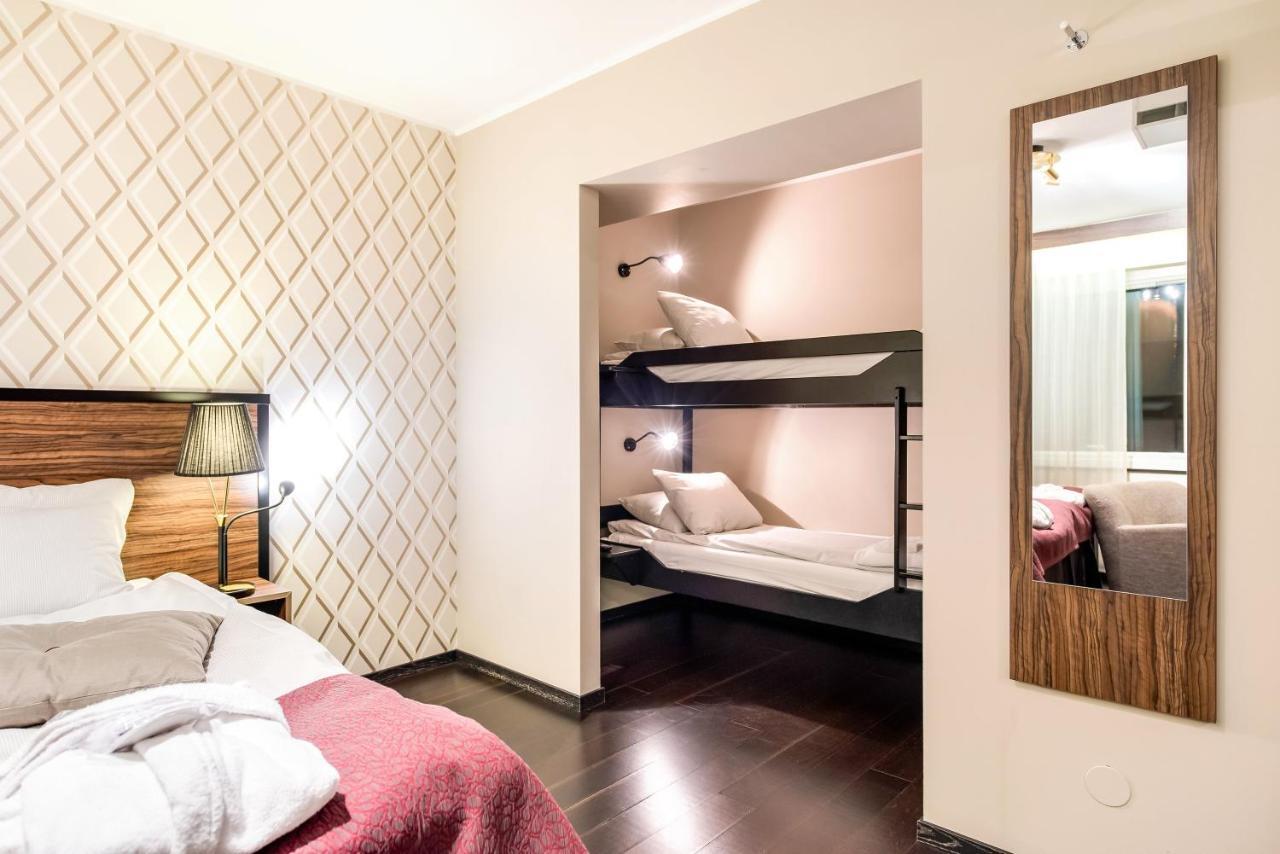 Home Hotel Slottsparken Линшьопинг Екстериор снимка